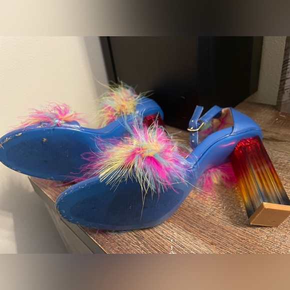 Blue heels with colorful fuzzy strap - Picture 2 of 4